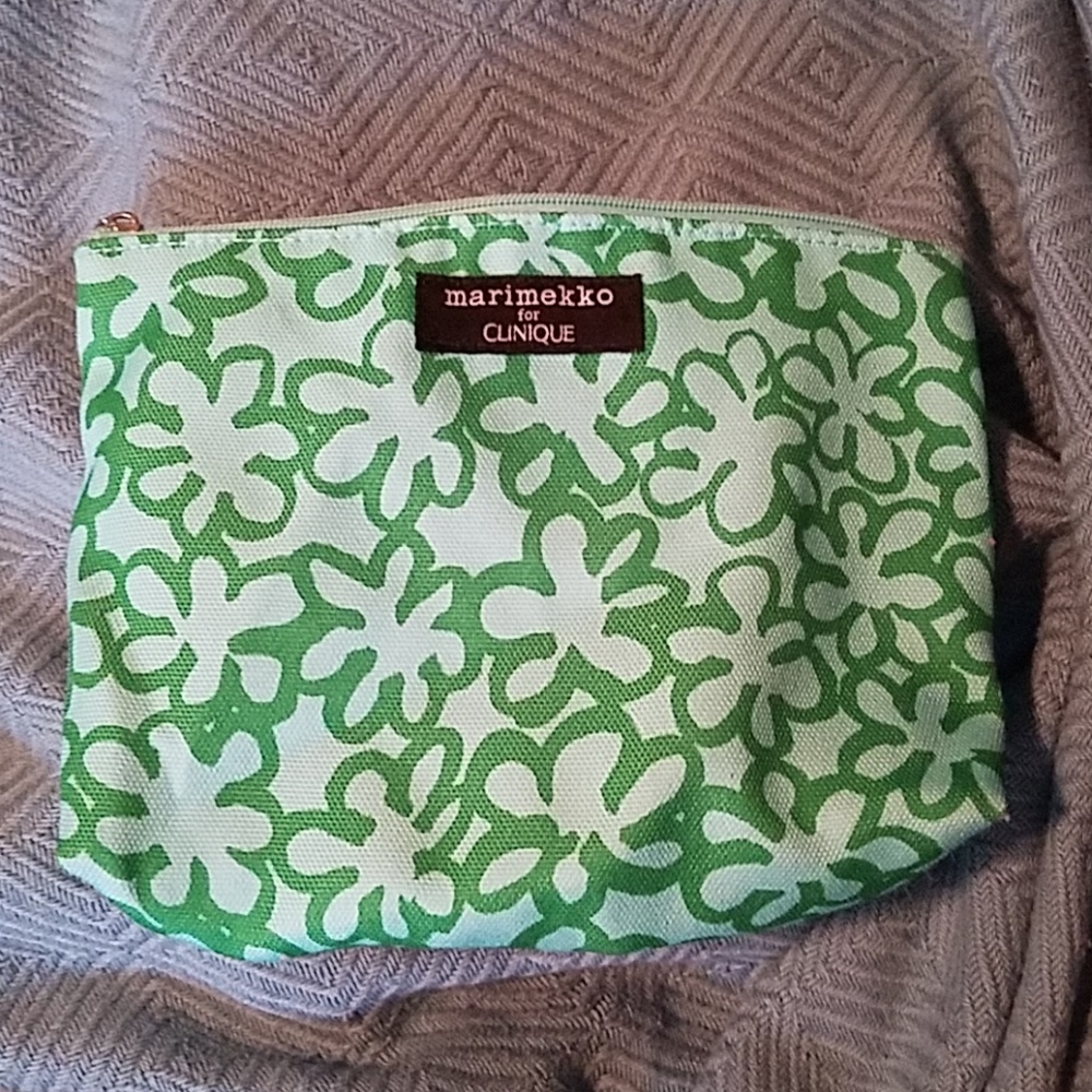 Medium Cosmetic Pouch